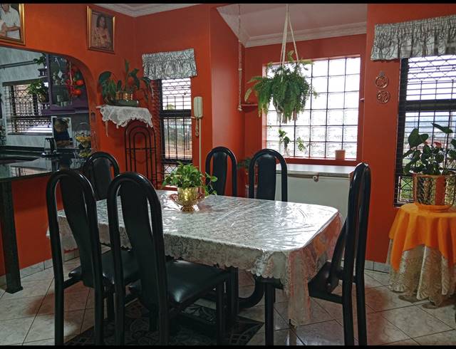 3 BEDROOM FREESTANDING FOR SALE IN RAISETHORPE